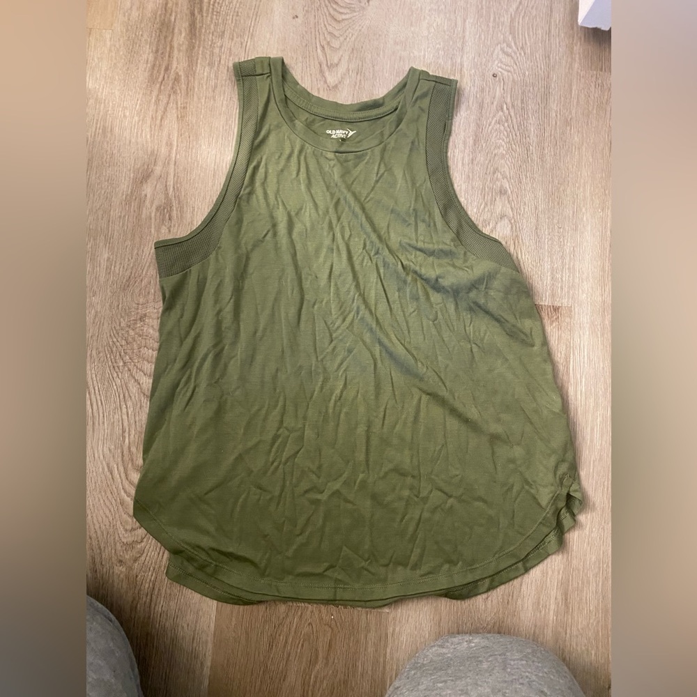 Green old navy athletic tank with mesh detail